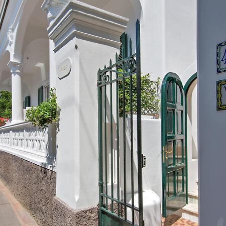 Villa Mariuccia กาปรี ภายนอก รูปภาพ