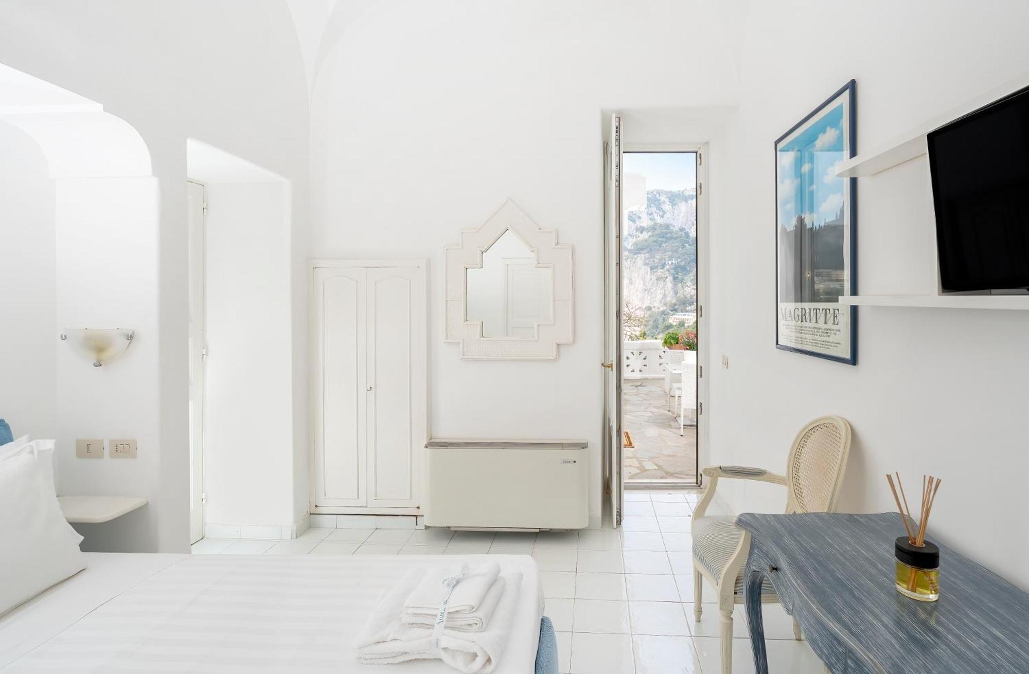 Villa Mariuccia กาปรี ภายนอก รูปภาพ