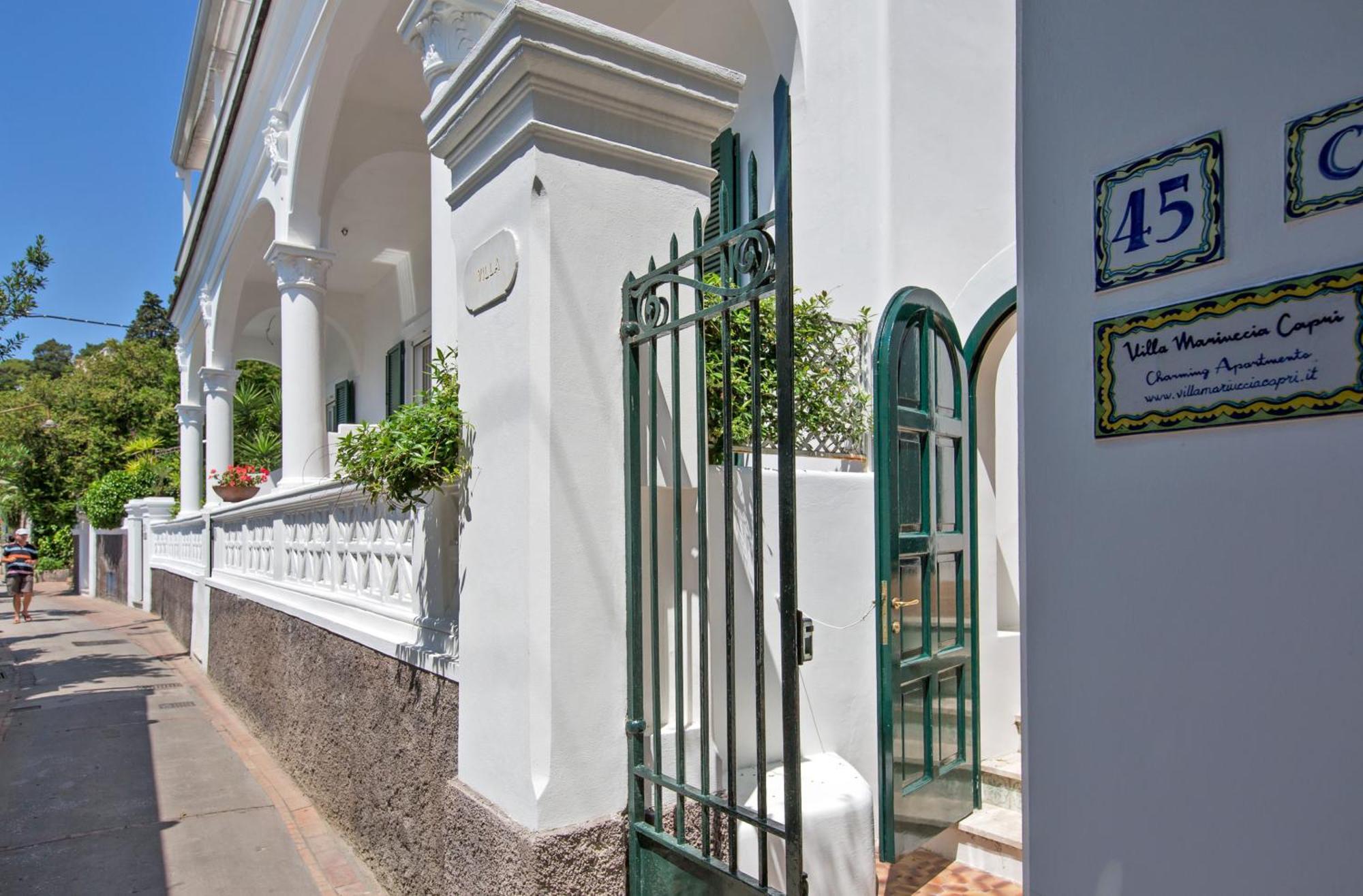 Villa Mariuccia กาปรี ภายนอก รูปภาพ