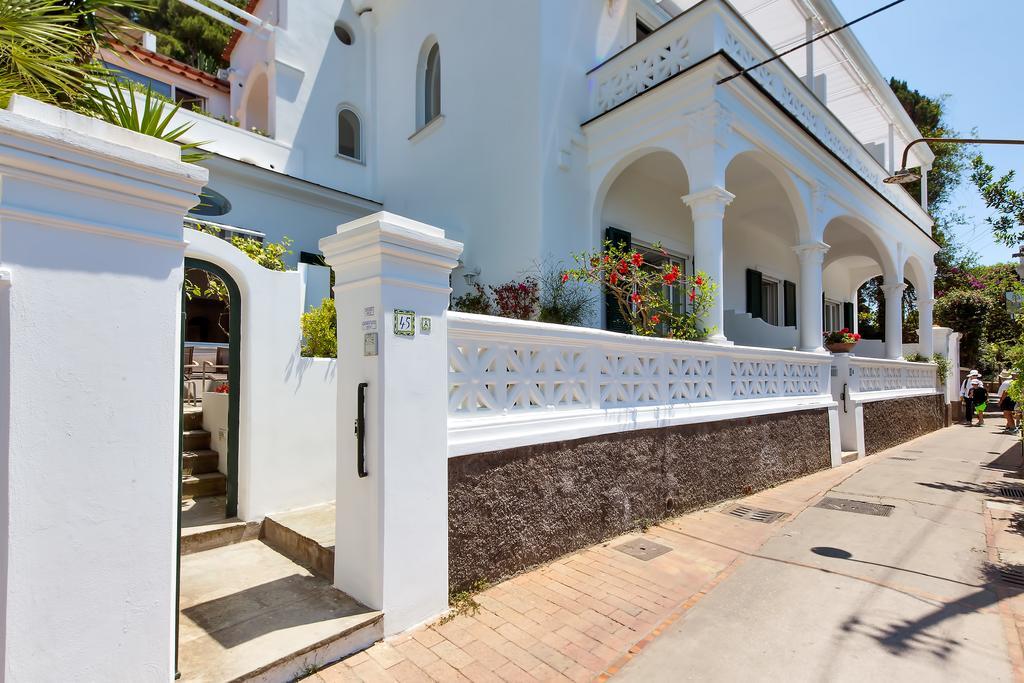 Villa Mariuccia กาปรี ภายนอก รูปภาพ
