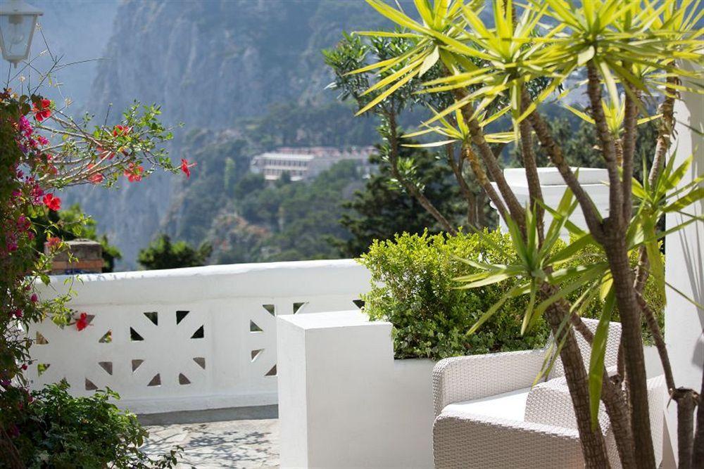 Villa Mariuccia กาปรี ภายนอก รูปภาพ