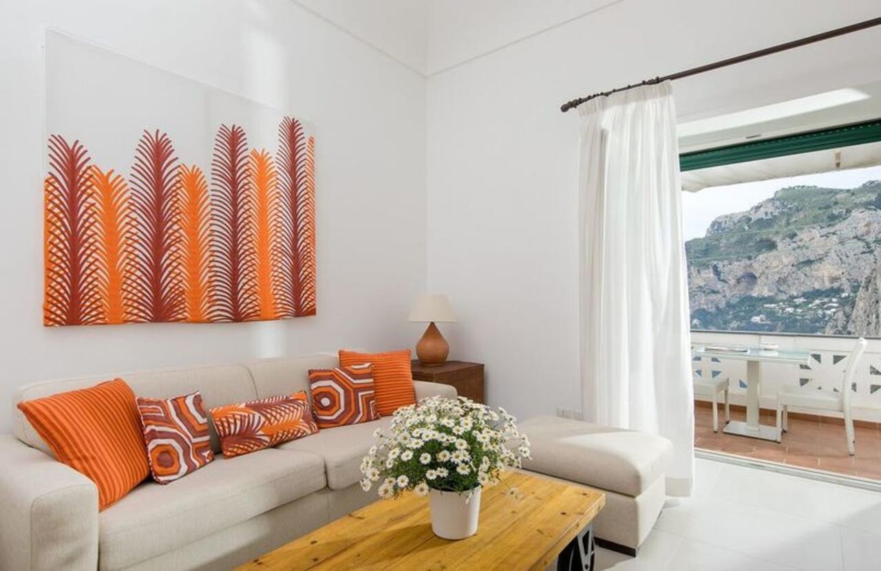Villa Mariuccia กาปรี ภายนอก รูปภาพ