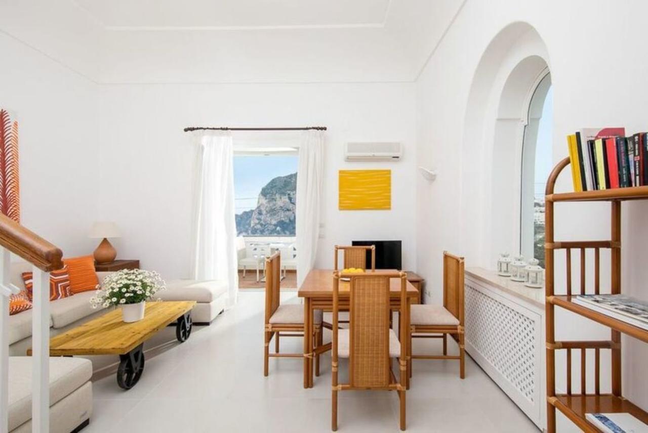 Villa Mariuccia กาปรี ภายนอก รูปภาพ