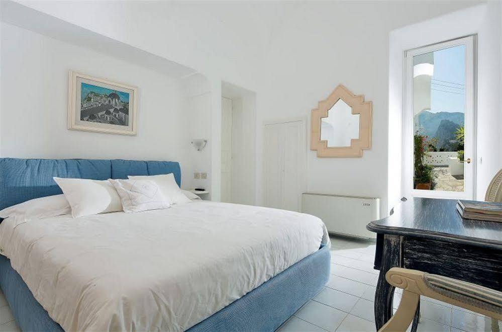 Villa Mariuccia กาปรี ภายนอก รูปภาพ