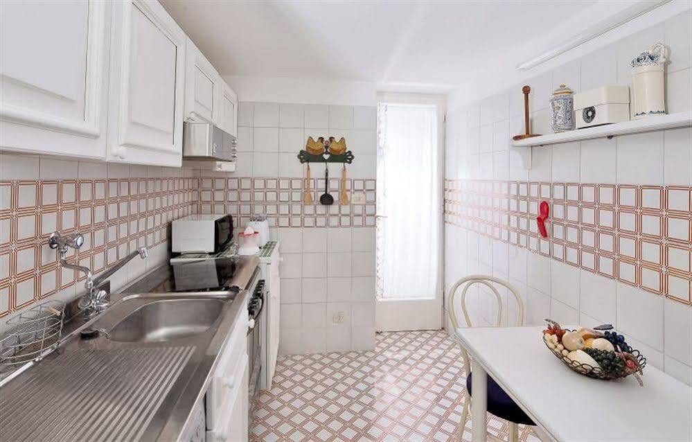 Villa Mariuccia กาปรี ภายนอก รูปภาพ