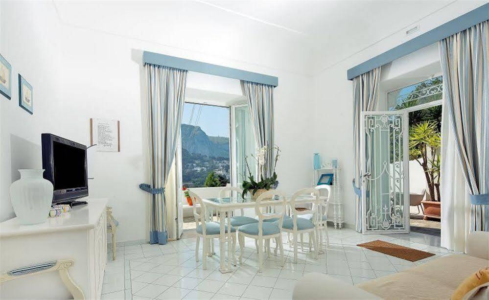Villa Mariuccia กาปรี ภายนอก รูปภาพ
